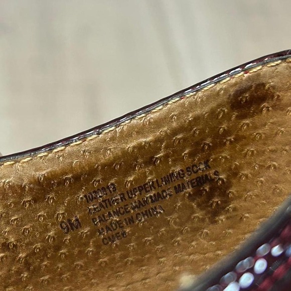 Söfft Burgundy Patent Leather Mary Jane Heels - Size 9 Chunky Comfort Pumps - Picture 6 of 6